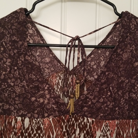 Top - Picture 2 of 3